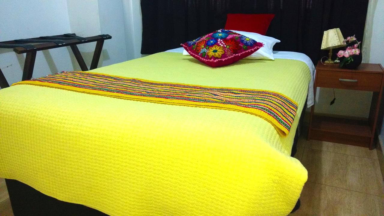 Hostal Mica Abancay Esterno foto